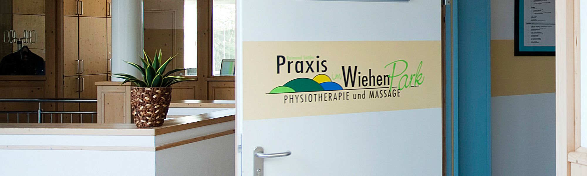 Praxis im Wiehen Park | Eingangstuer